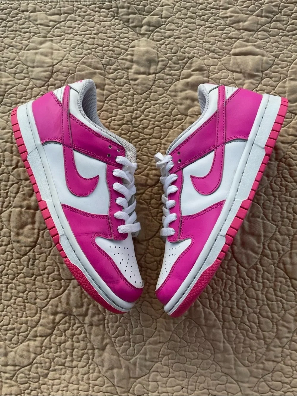 *EUC* Nike Women’s Dunk Low-top Sneakers ft. in Pink and White Color-way 4Y - Picture 1 of 6